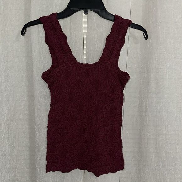 ALTAR’D STATE Blaire Wine Maroon Seamless Floral Square Neck Wide Strap Cami - Picture 12 of 16